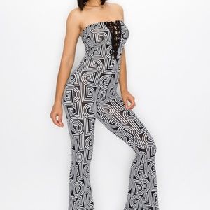 Line graphic halter top jumper